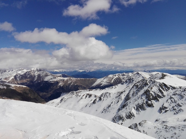  Snowy surroundings 